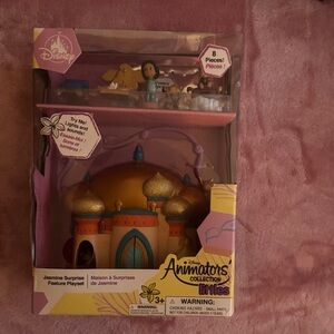 Disney Animators Collection Jasmine Playset with Gold and Purple